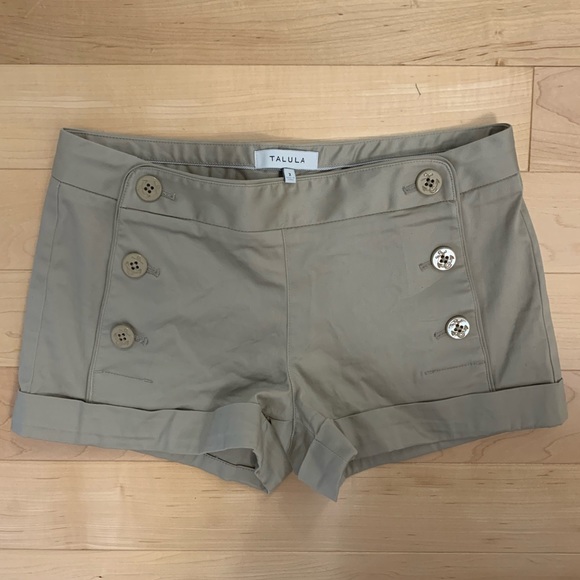 Aritzia Talula shorts - Picture 1 of 5